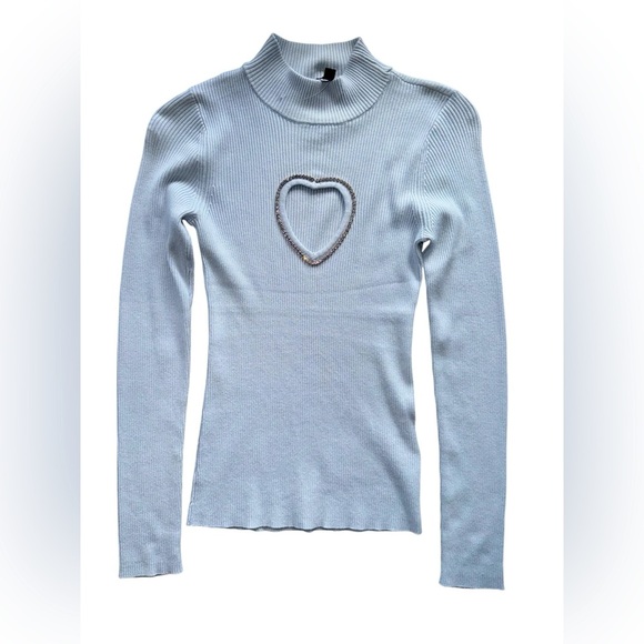 NWOT Guess Ribbed Long Sleeve Heart Cut Out Top size Small - Picture 1 of 12